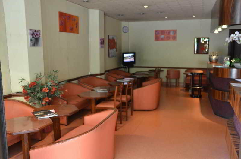 Hotel Cecyl Reims Centre Εξωτερικό φωτογραφία